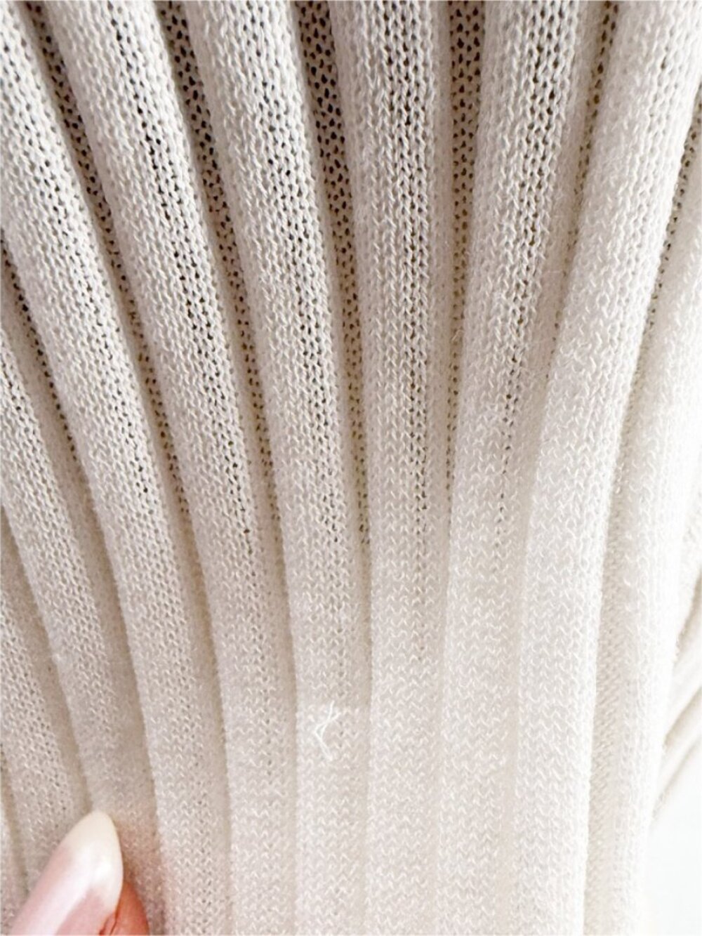 Vince Optic White Ribbed V-Neck Cardigan Coquette - Picture 5 of 8